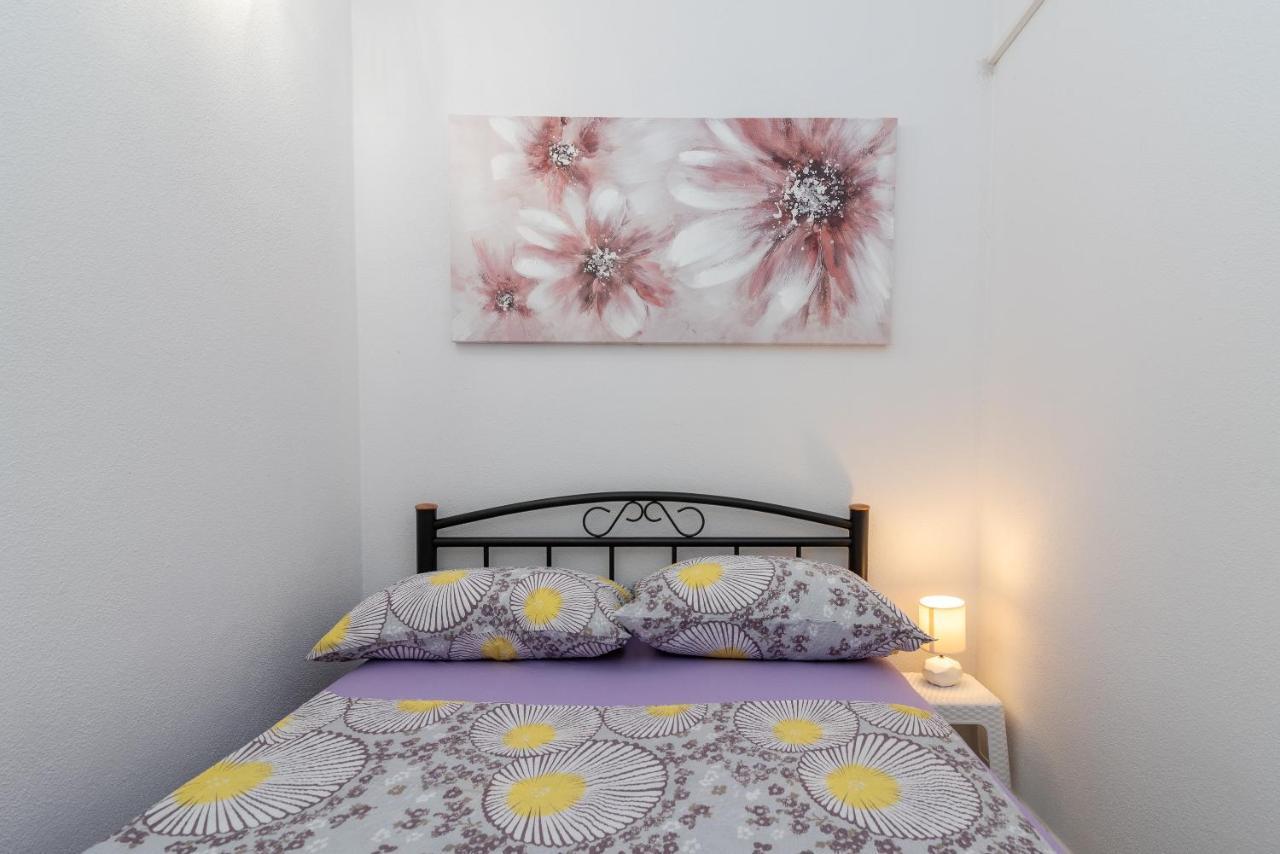 Apartment Leo Trogir Exterior photo