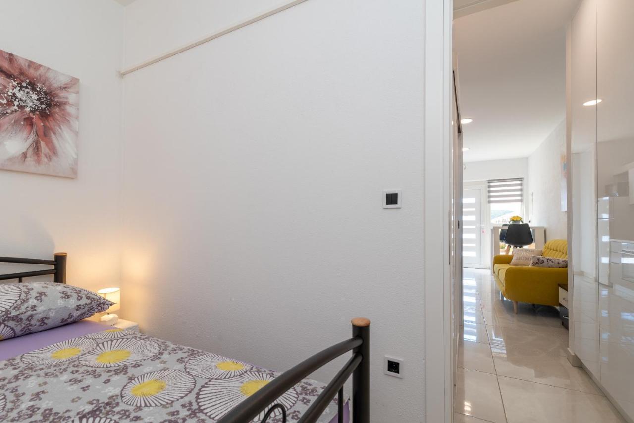 Apartment Leo Trogir Exterior photo